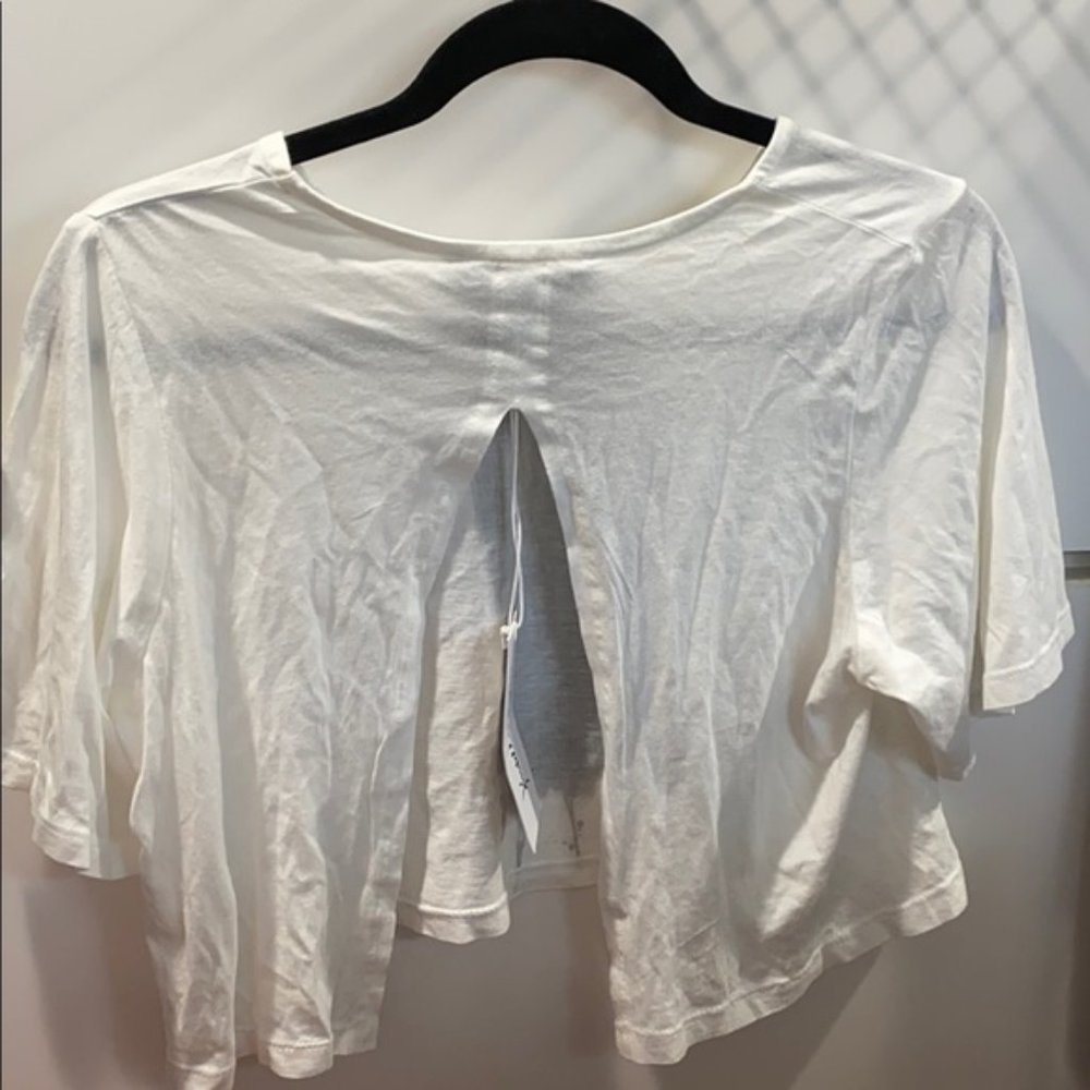 NWT Kylie Jenner Portrait Cropped White T-shirt M - Picture 3 of 4